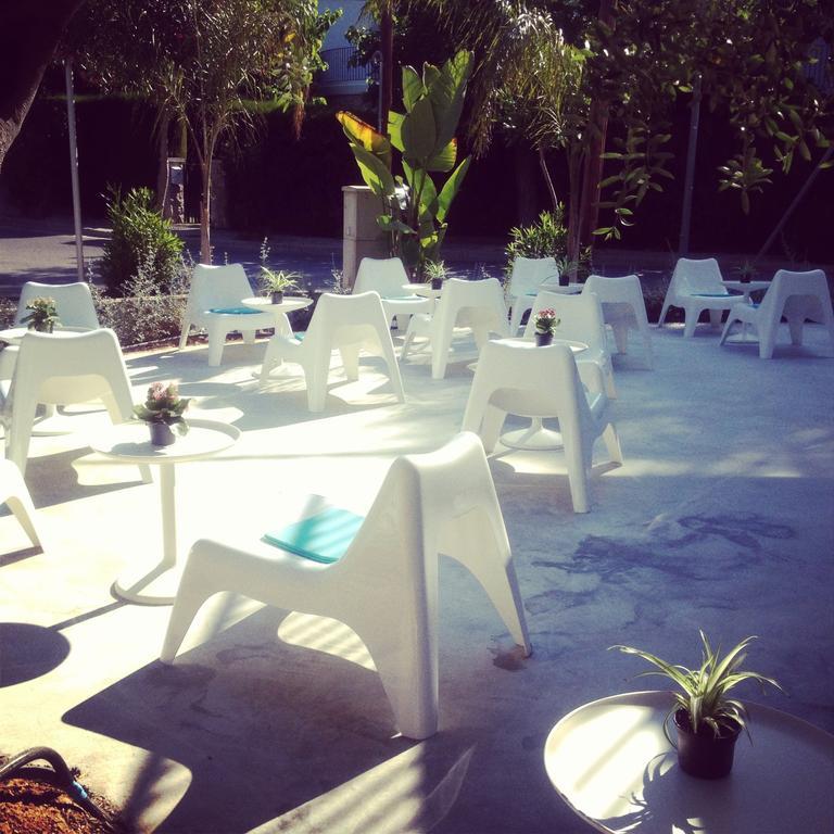 Sitges Beach Hostel エクステリア 写真